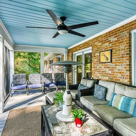 Base Camp D Villa